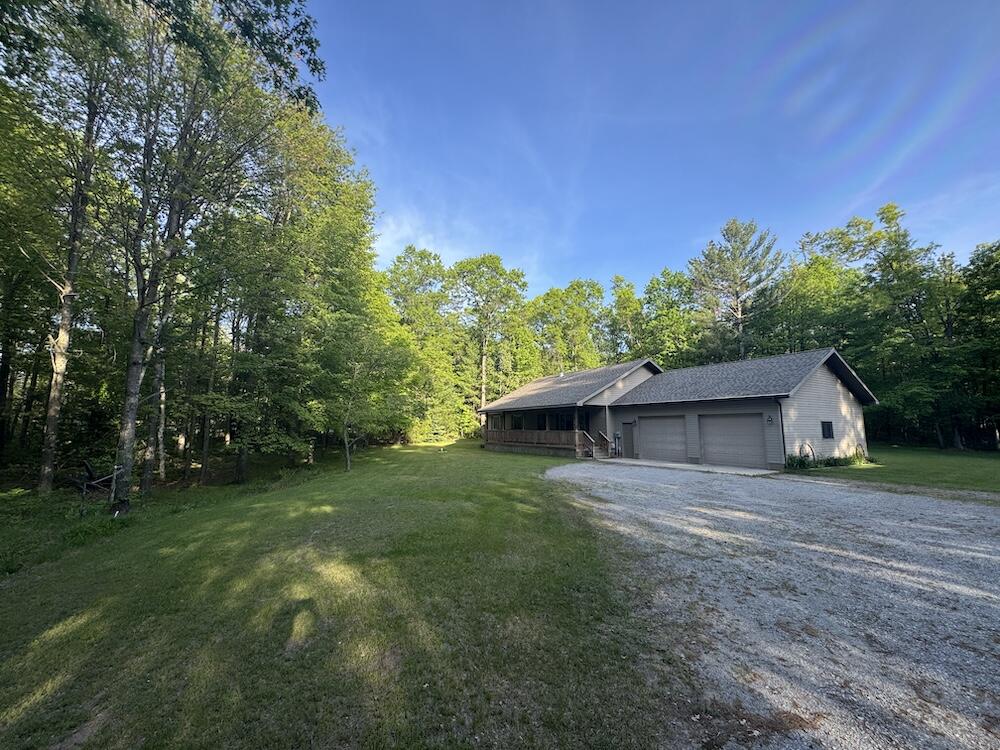 4335 Kings Corner Road Property Photo 1