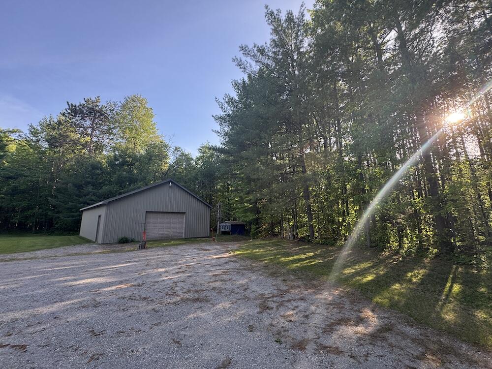 4335 Kings Corner Road Property Photo 13