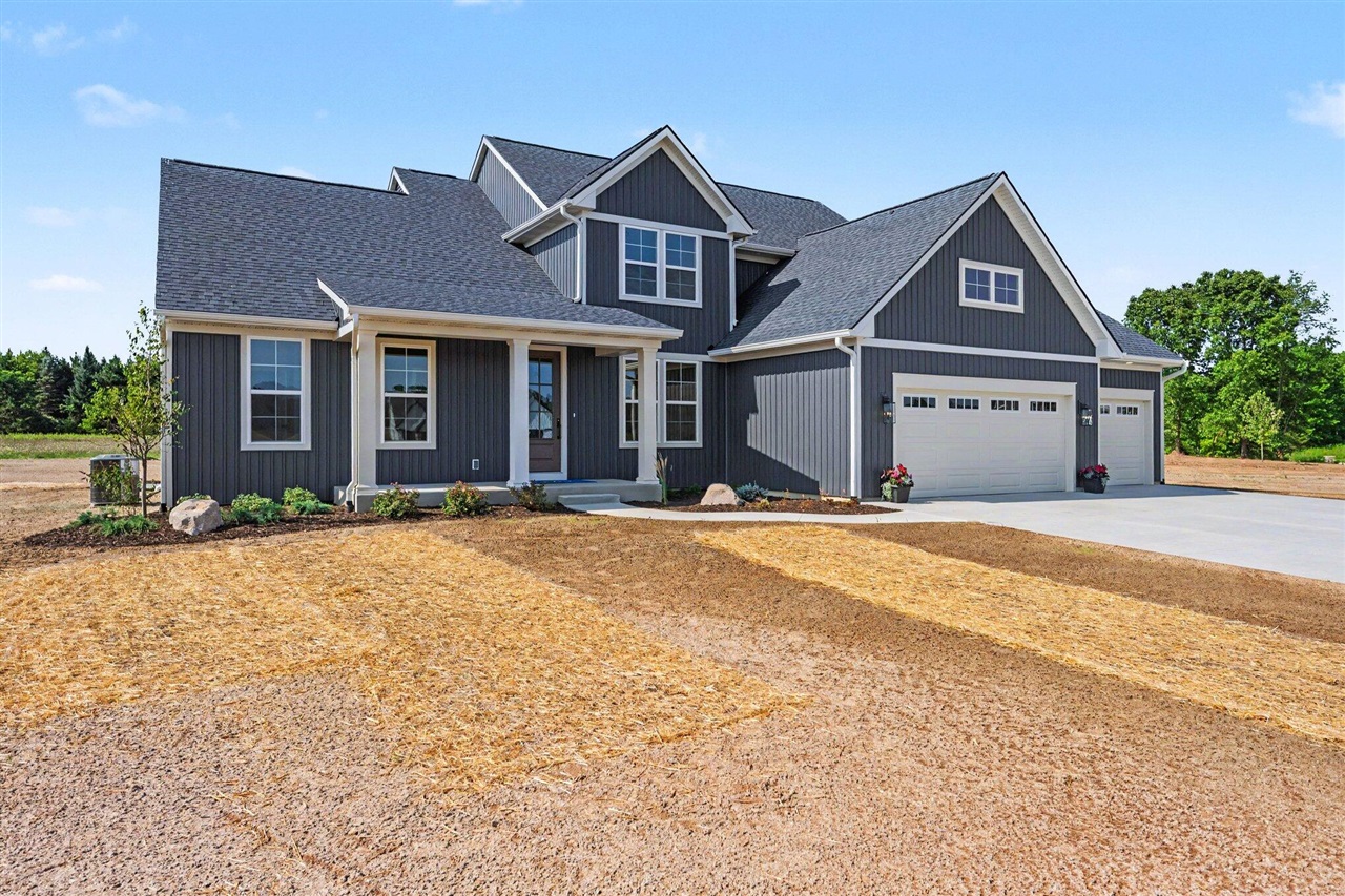 6670 Chaffey Creek Trail Property Photo 2