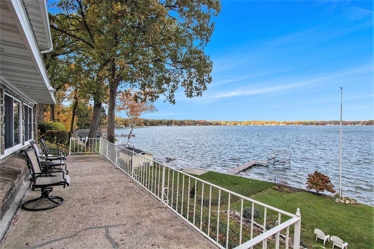 33766 Forest Beach Drive Property Photo 3