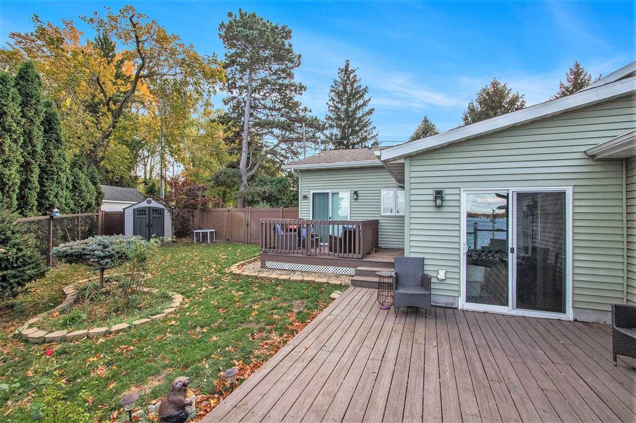 33766 Forest Beach Drive Property Photo 8