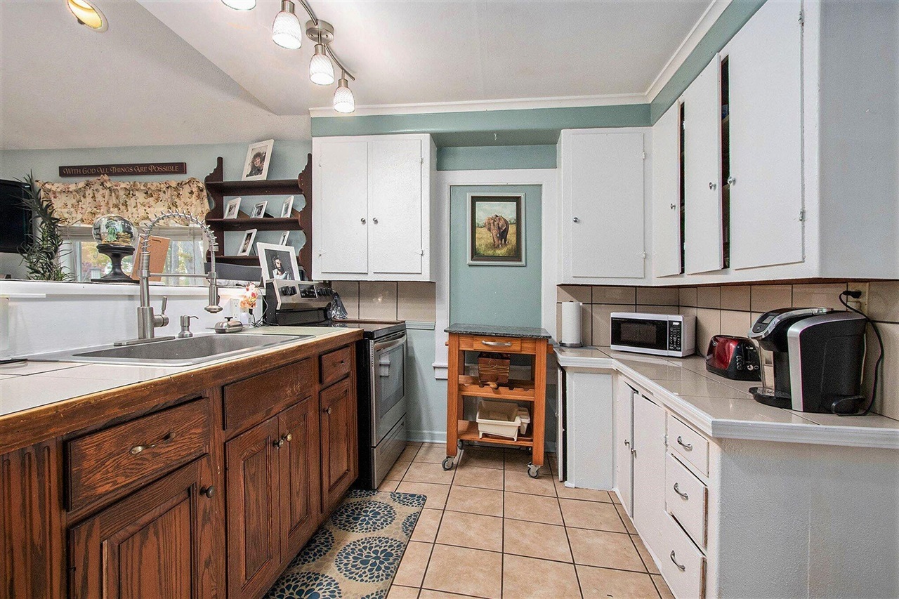 33766 Forest Beach Drive Property Photo 10