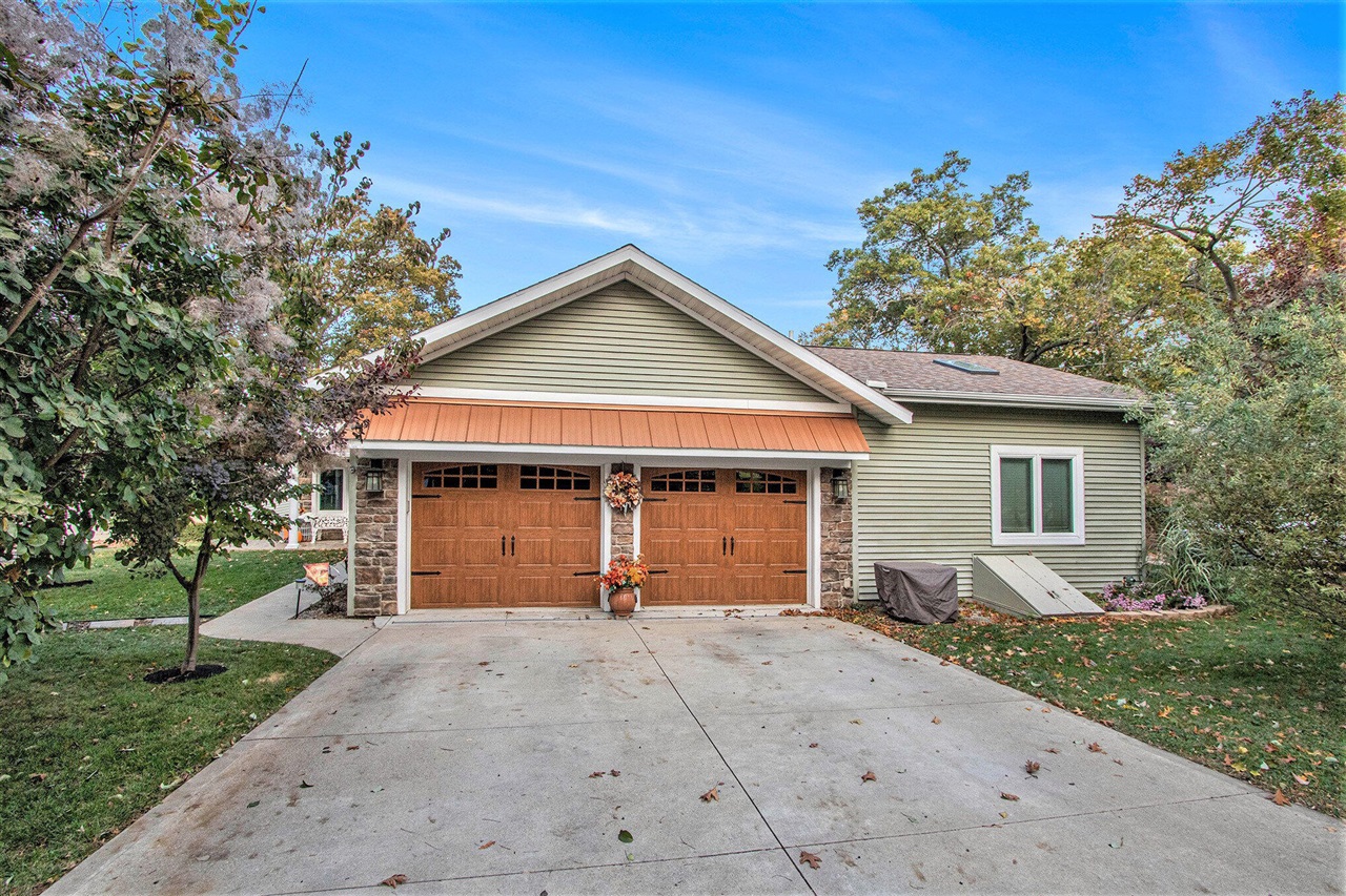 33766 Forest Beach Drive Property Photo 28