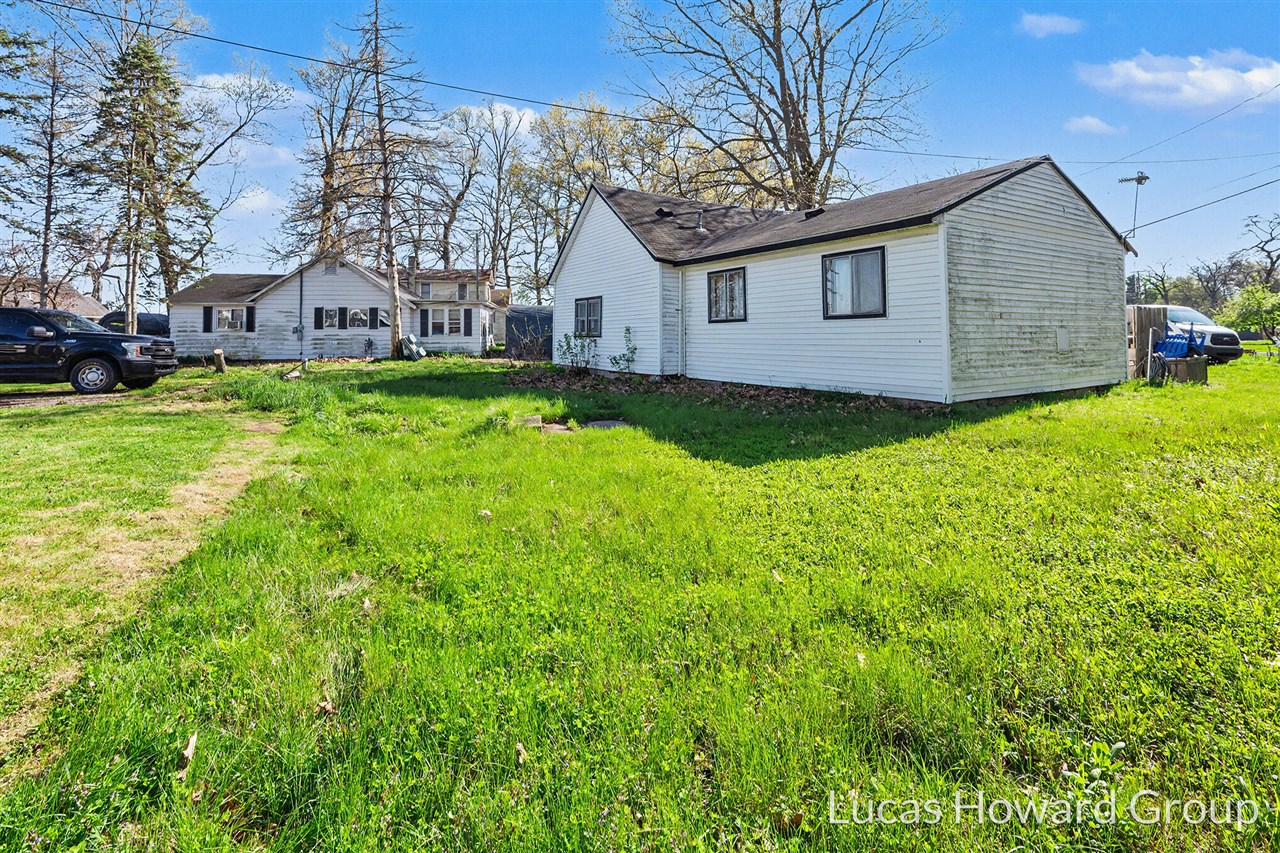 70537596 Property Photo 32