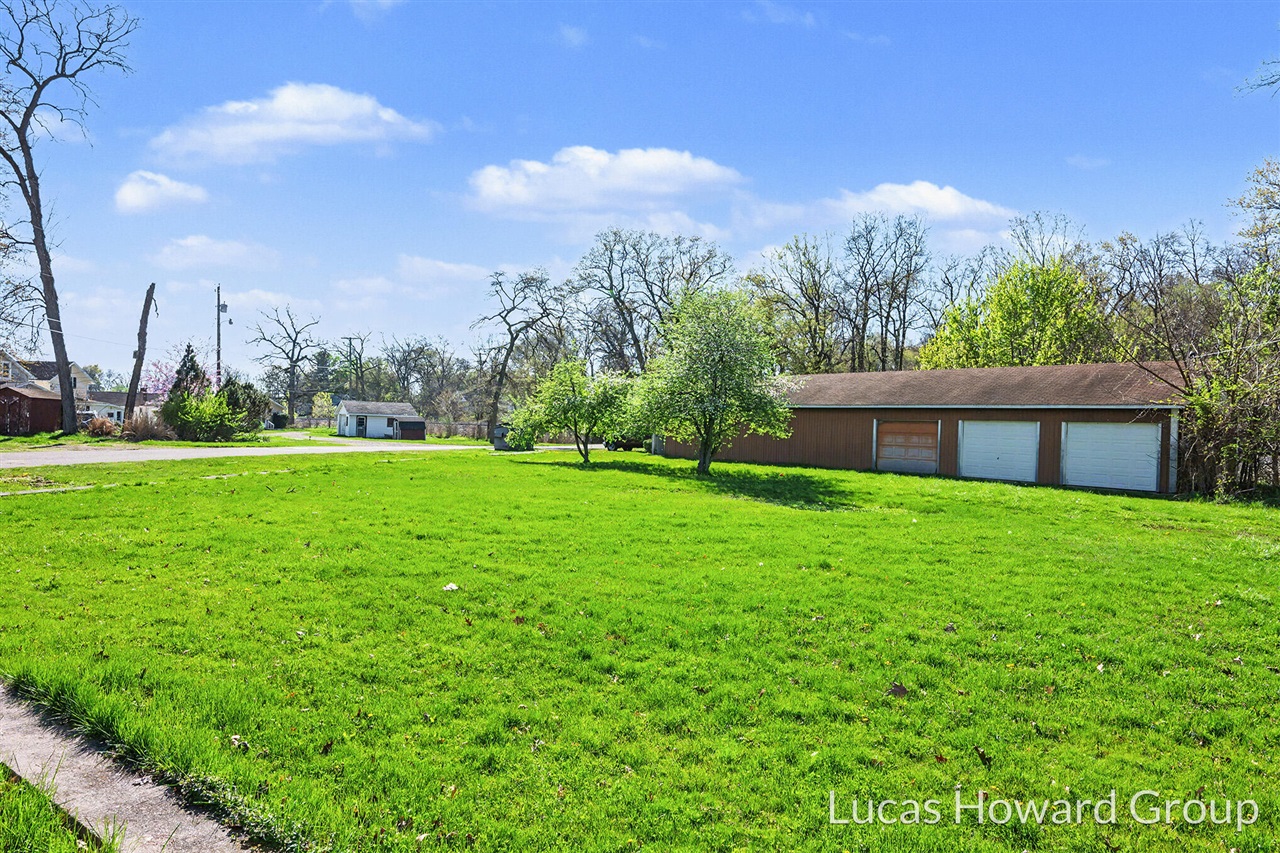 70537596 Property Photo 48