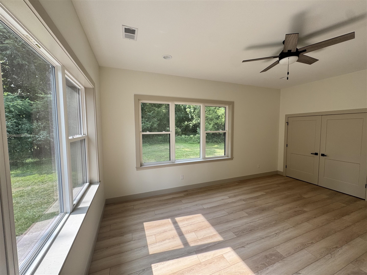 1810 Leonard Street Property Photo 13