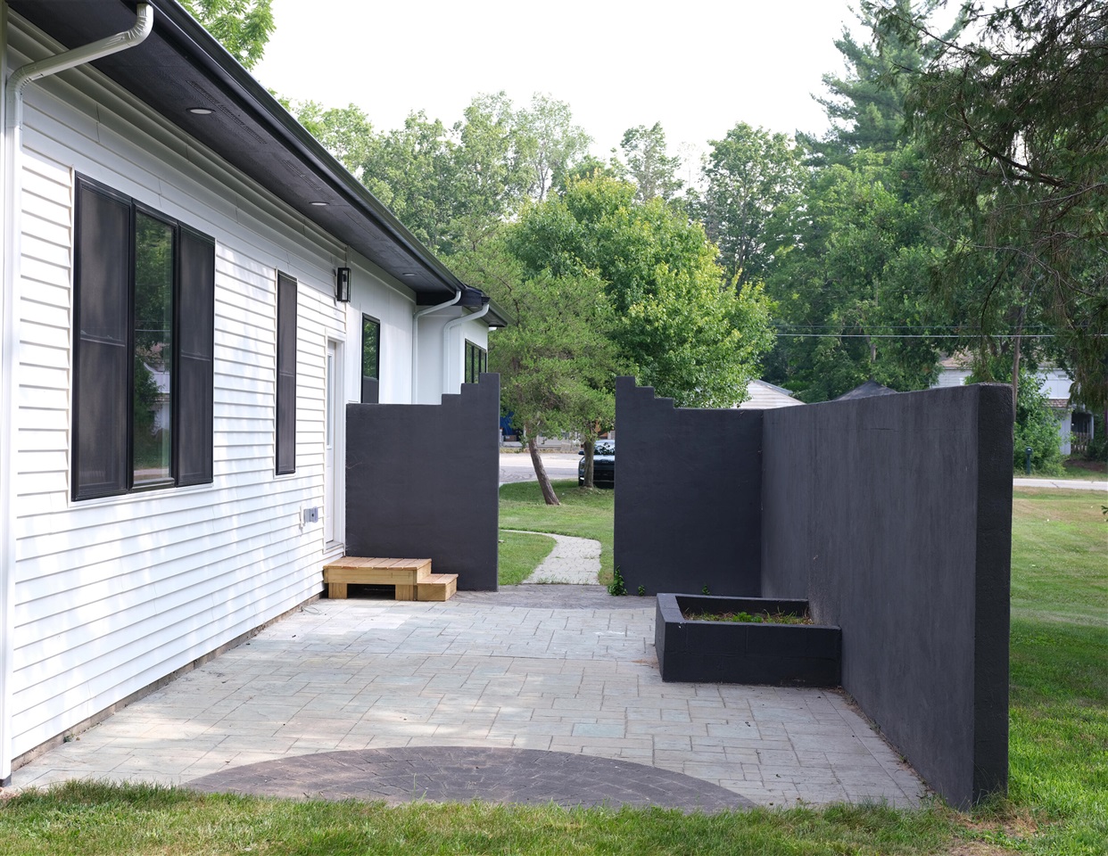 1810 Leonard Street Property Photo 21