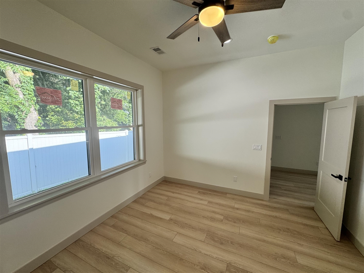 1810 Leonard Street Property Photo 23