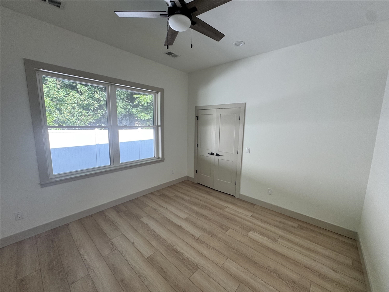 1810 Leonard Street Property Photo 25