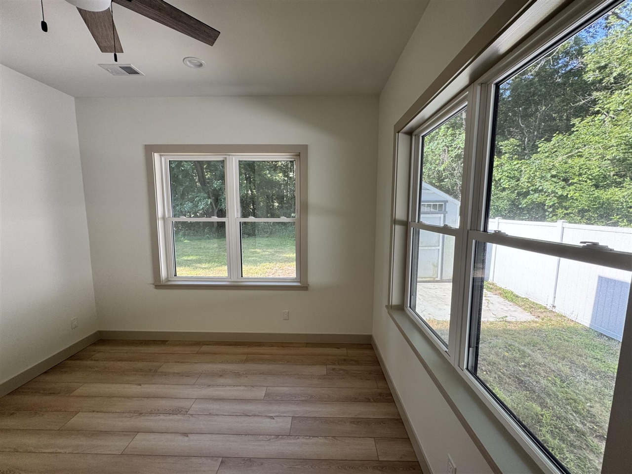 1810 Leonard Street Property Photo 26