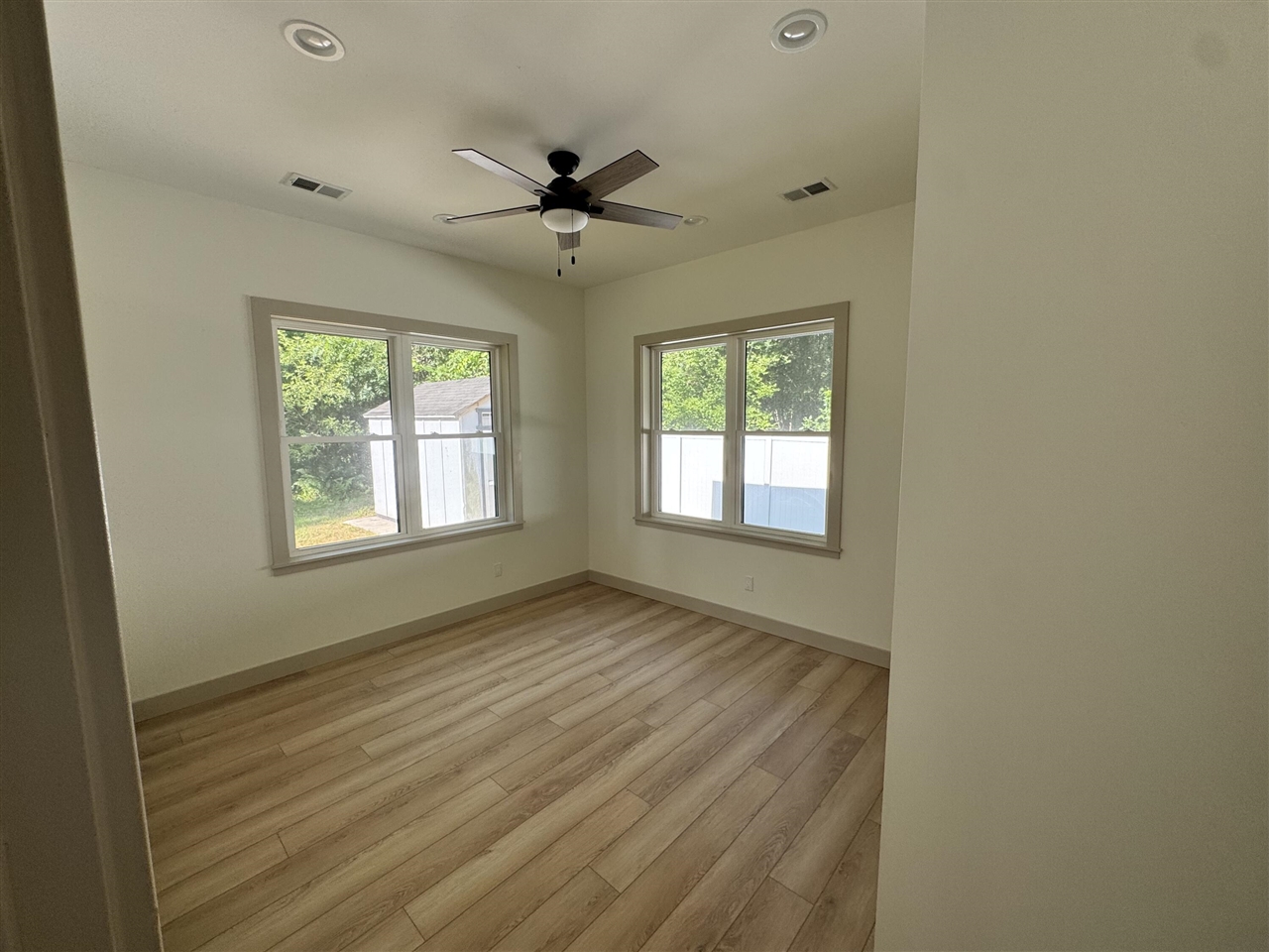 1810 Leonard Street Property Photo 27