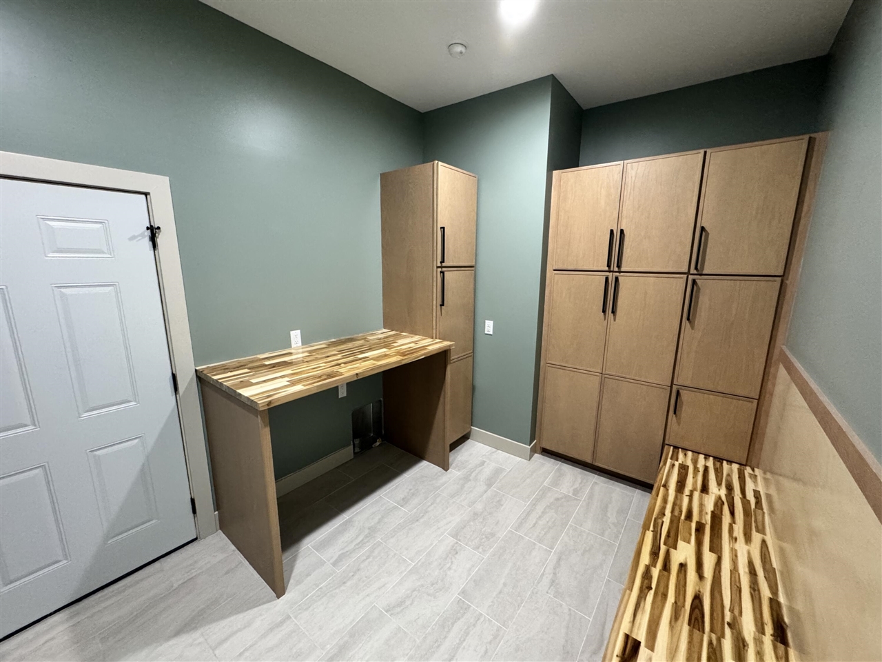 1810 Leonard Street Property Photo 31