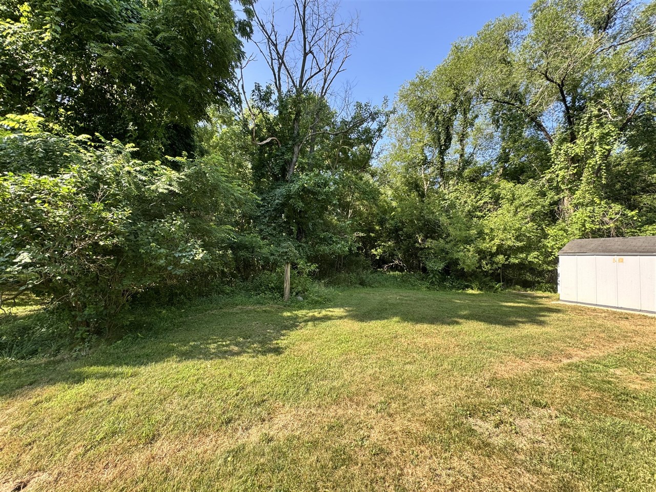 1810 Leonard Street Property Photo 37