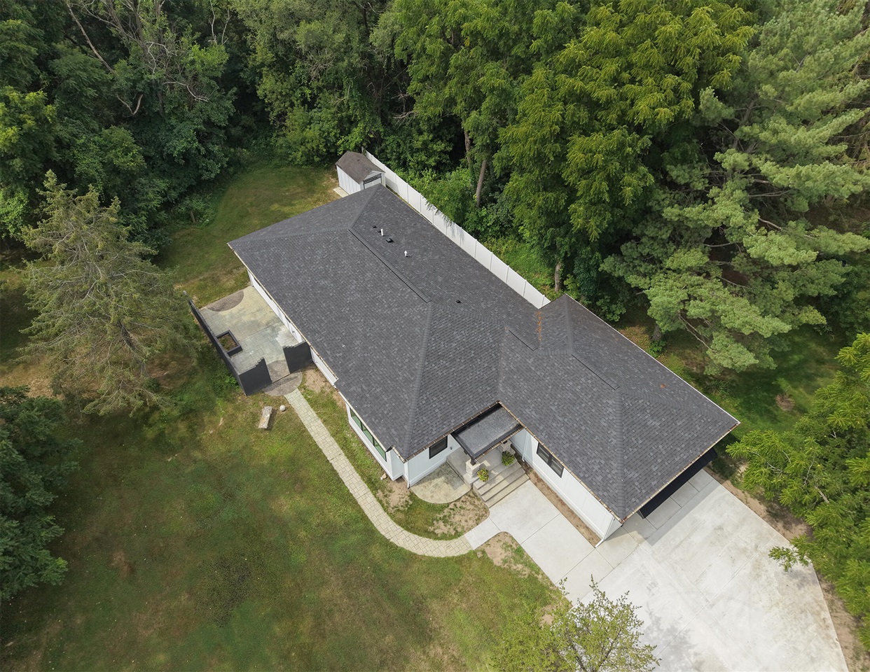1810 Leonard Street Property Photo 41