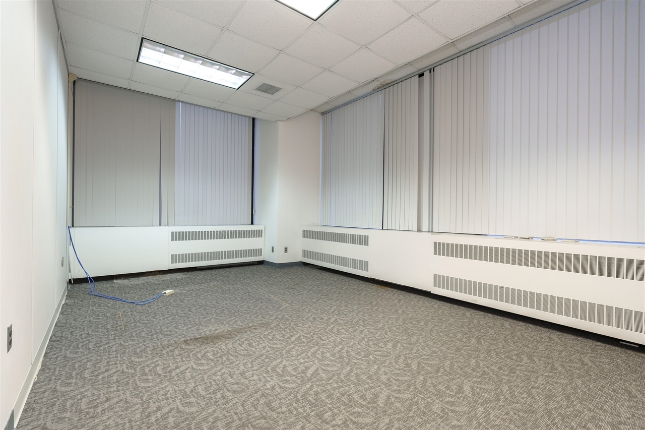 151 S Rose Street Property Photo 8