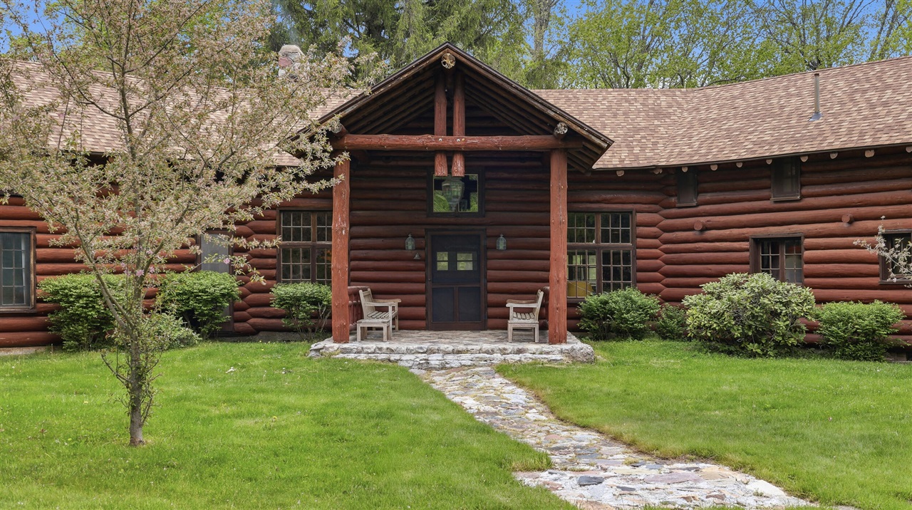 6378 S Mac Road Property Photo 6