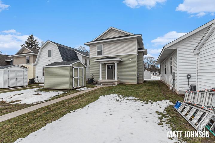 2105 Willard Avenue Property Photo 13