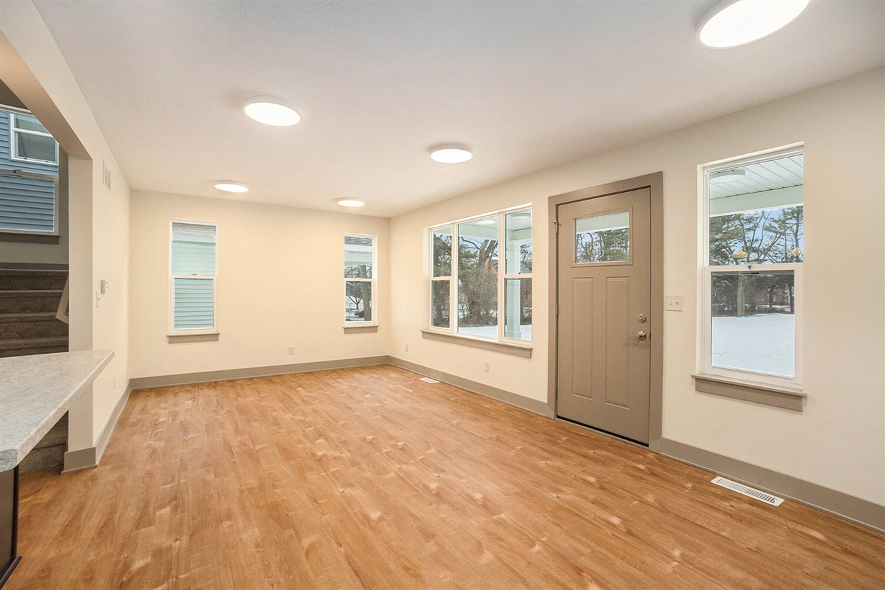 2113 Willard Avenue Property Photo 3
