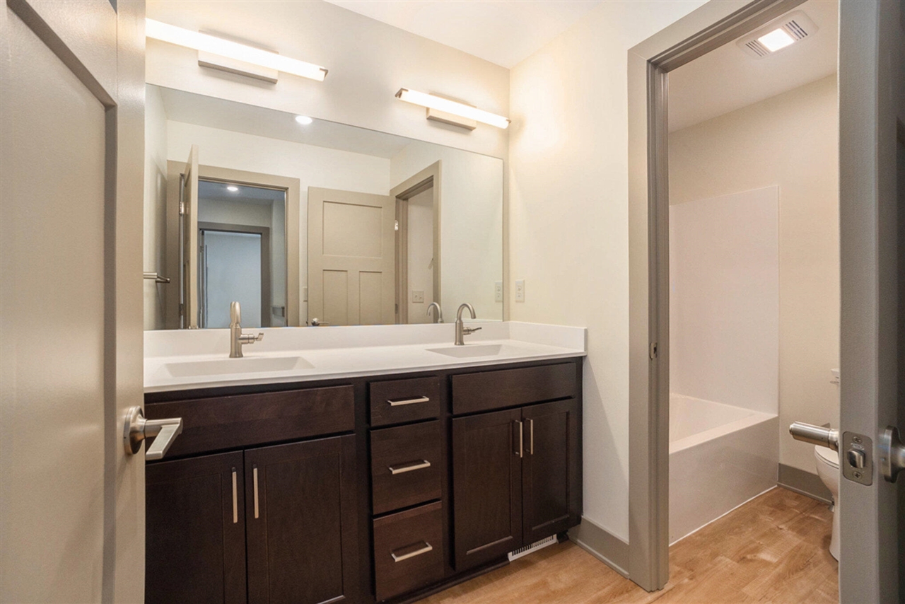 2113 Willard Avenue Property Photo 10