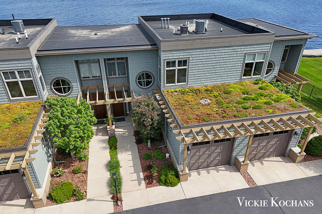 142 Viridian Drive Property Photo 1