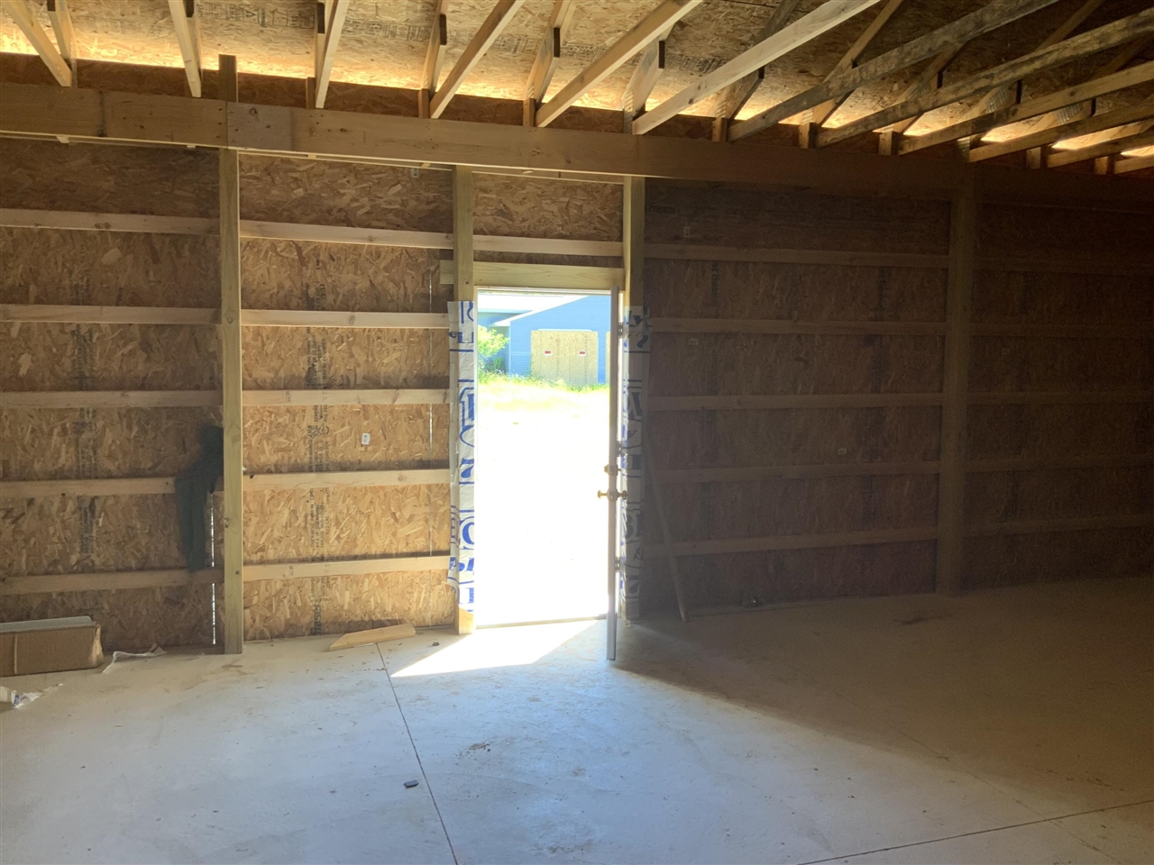 209 Lincoln Street Property Photo 6