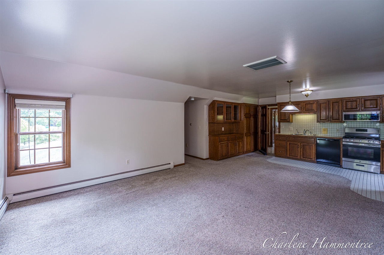 9111 Summit Avenue Property Photo 62