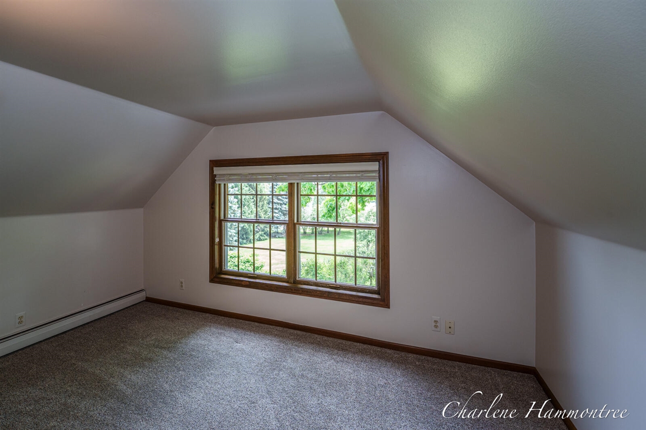 9111 Summit Avenue Property Photo 65