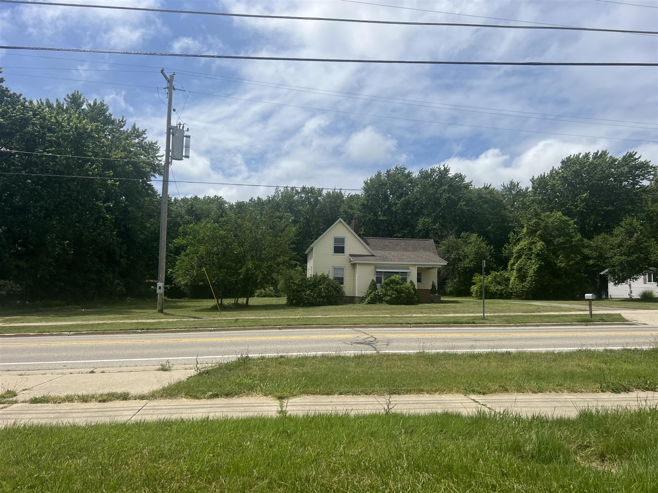 354 Country Club Road Property Photo 1