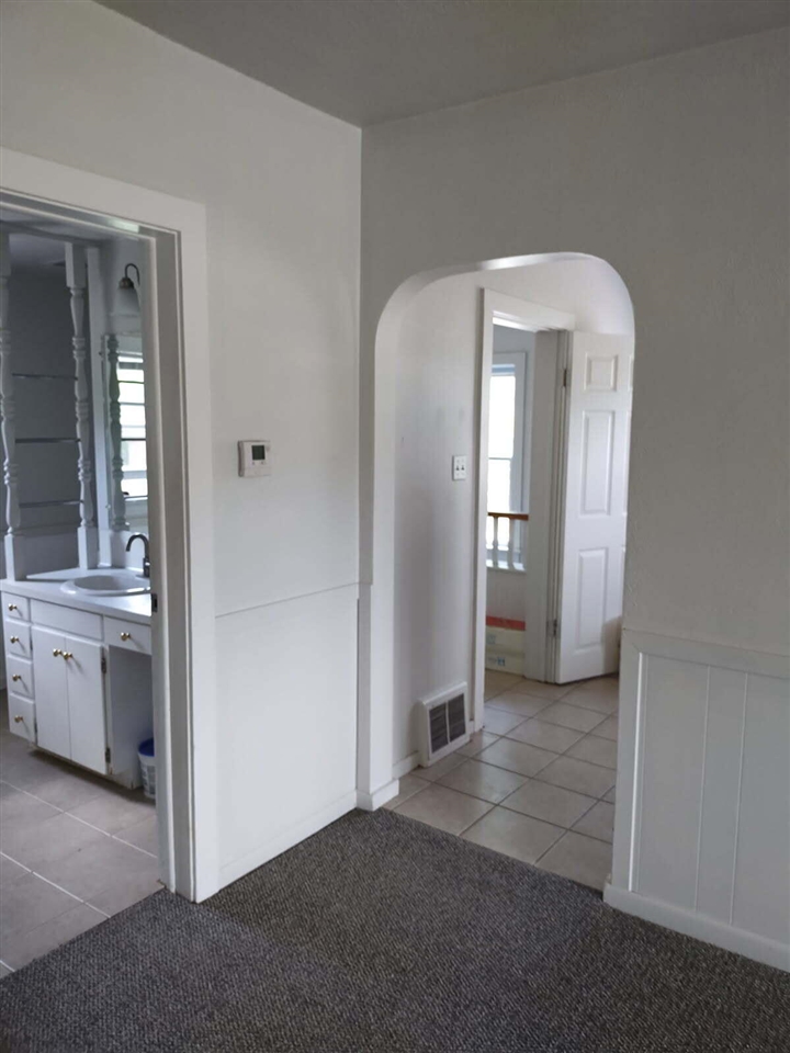 354 Country Club Road Property Photo 14