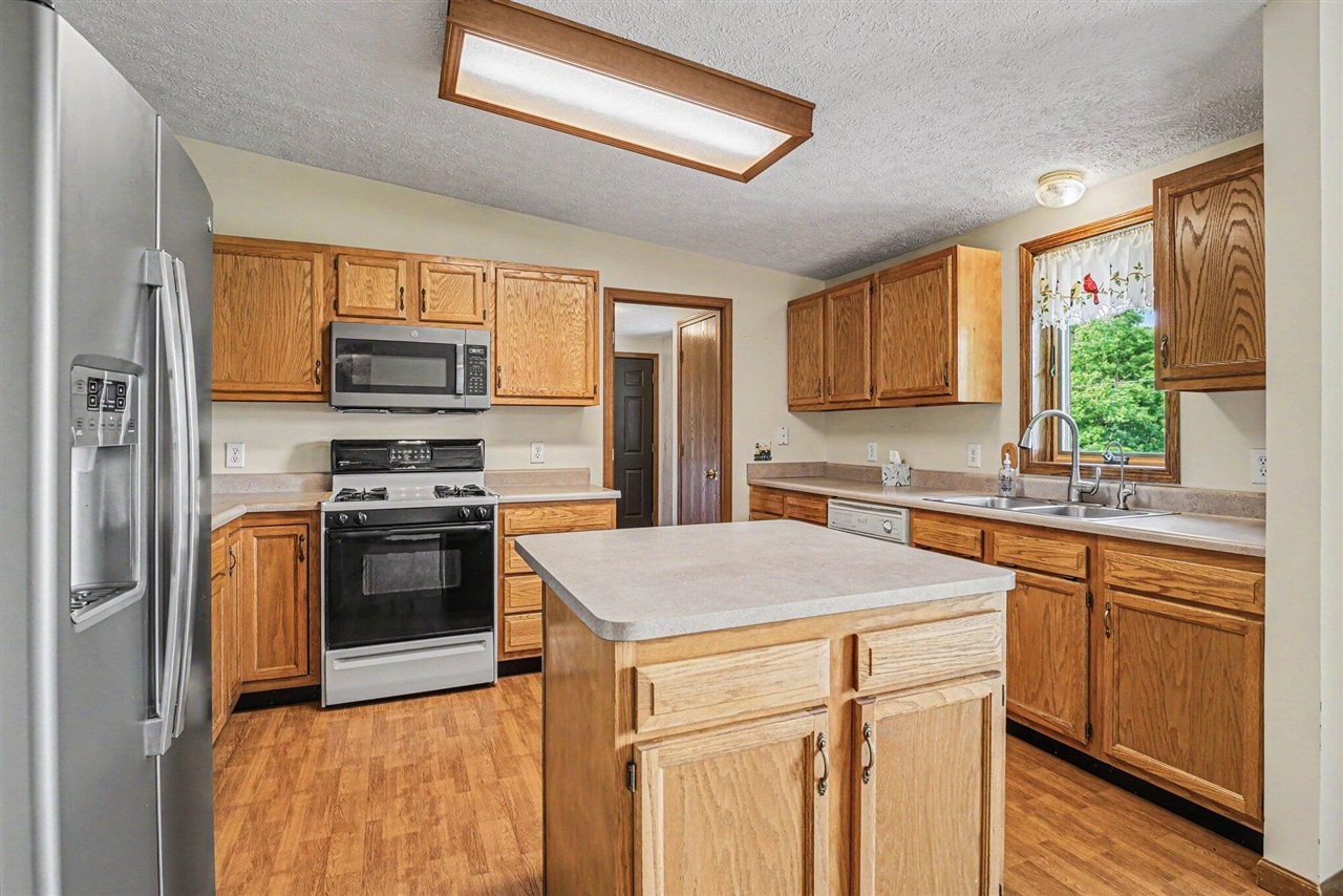 69728 Calvin Center Road Property Photo 5