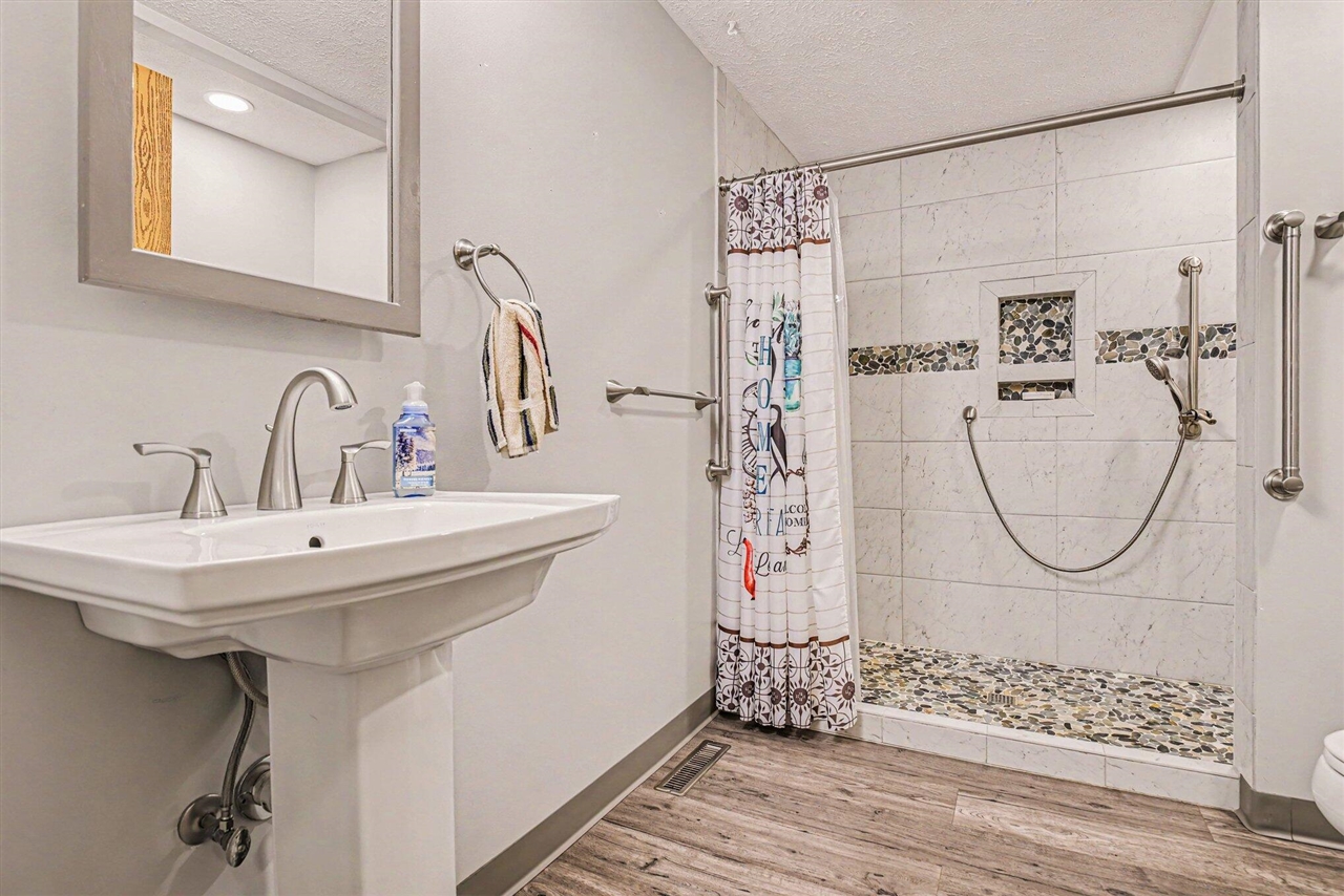 69728 Calvin Center Road Property Photo 12