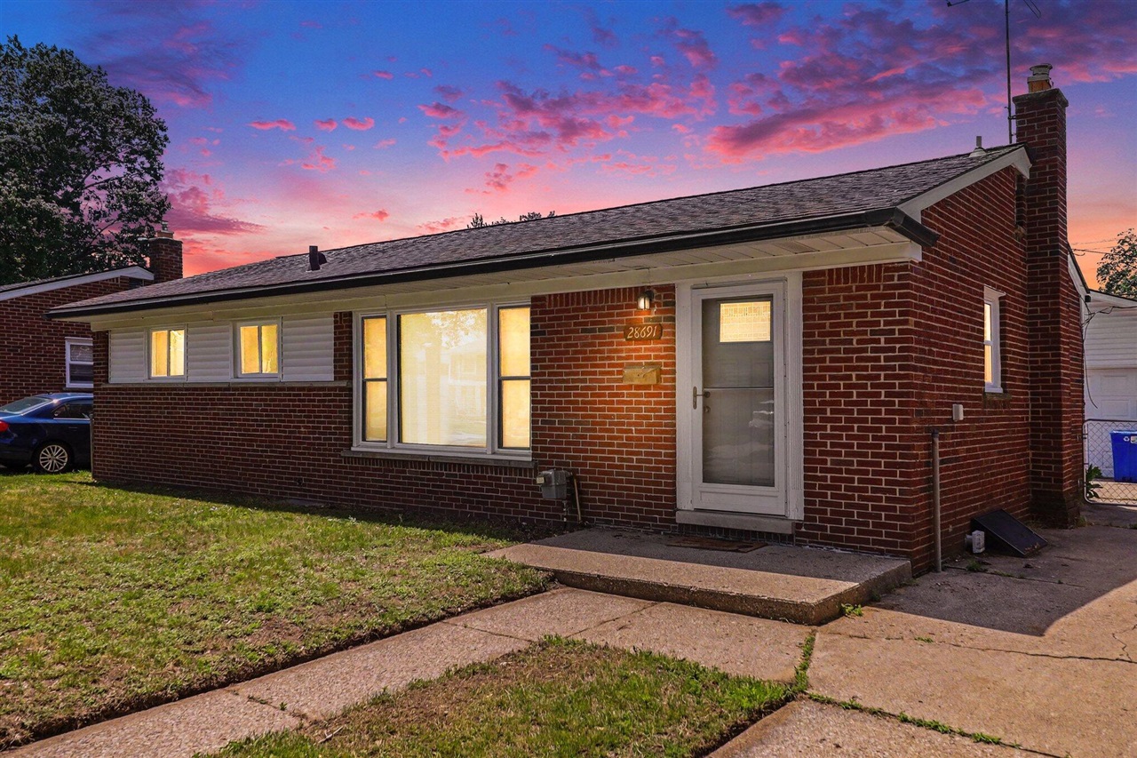 28691 Hales Street Property Photo 1