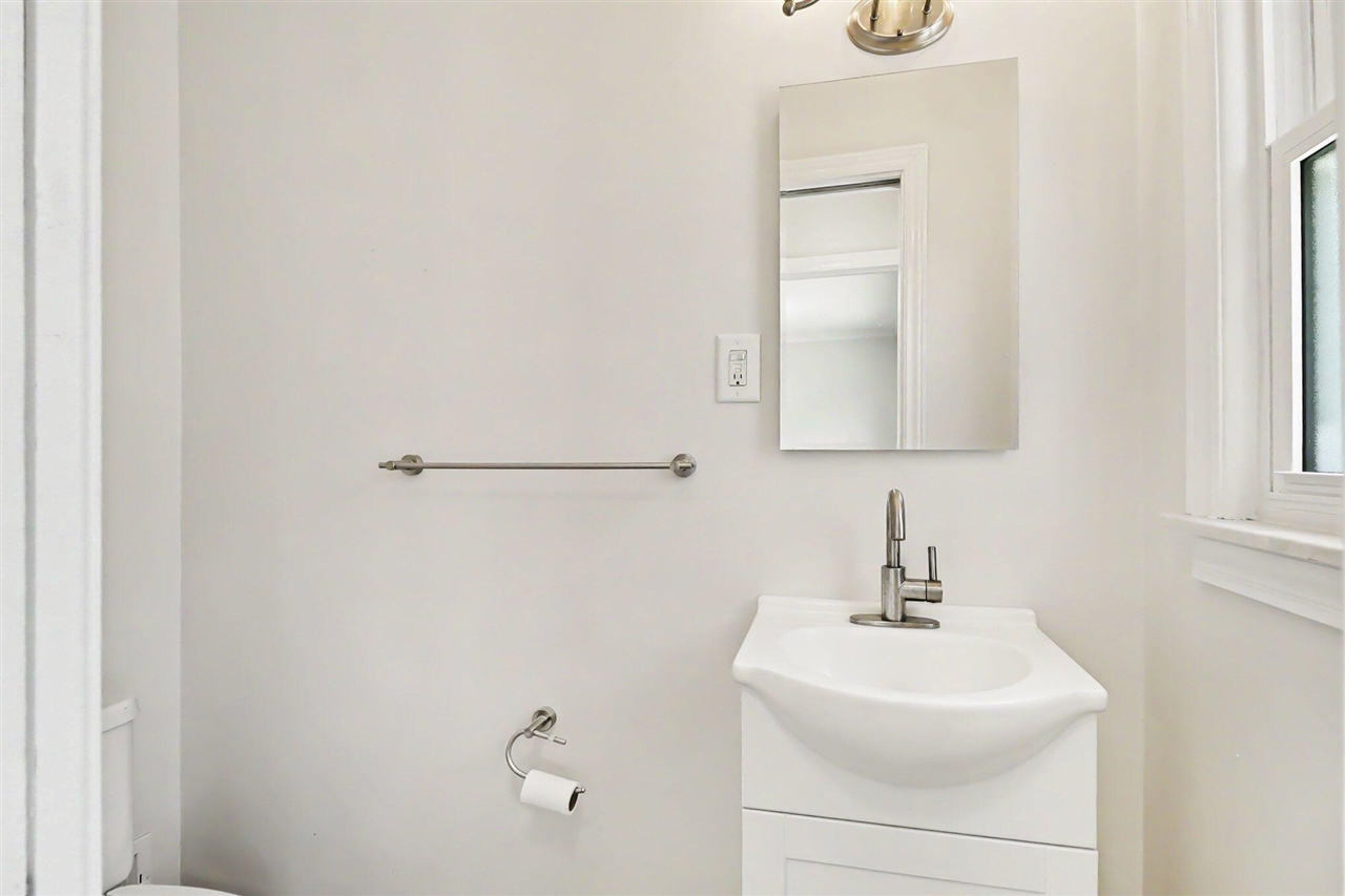 28691 Hales Street Property Photo 8