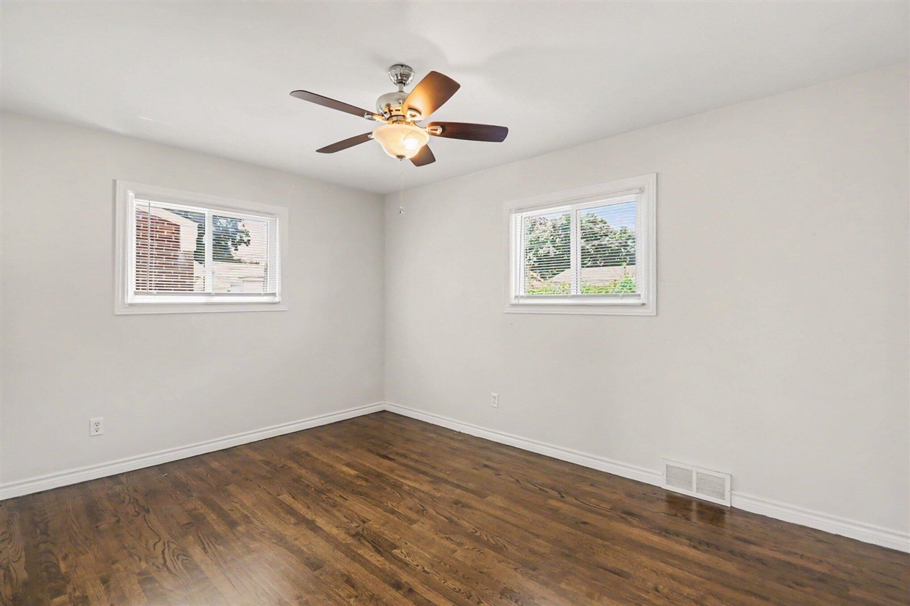 28691 Hales Street Property Photo 15