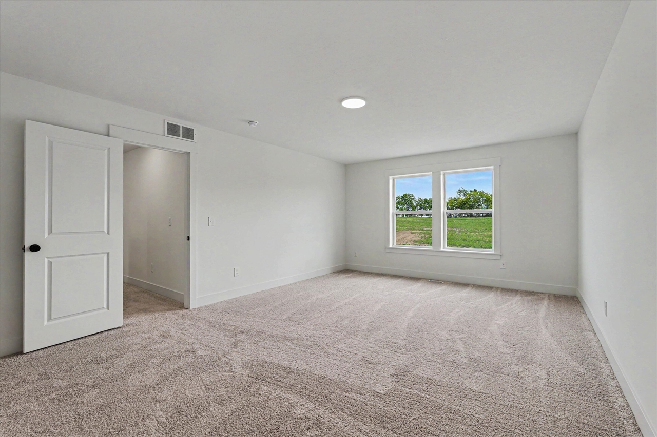 5686 Landrum Trail Property Photo 13