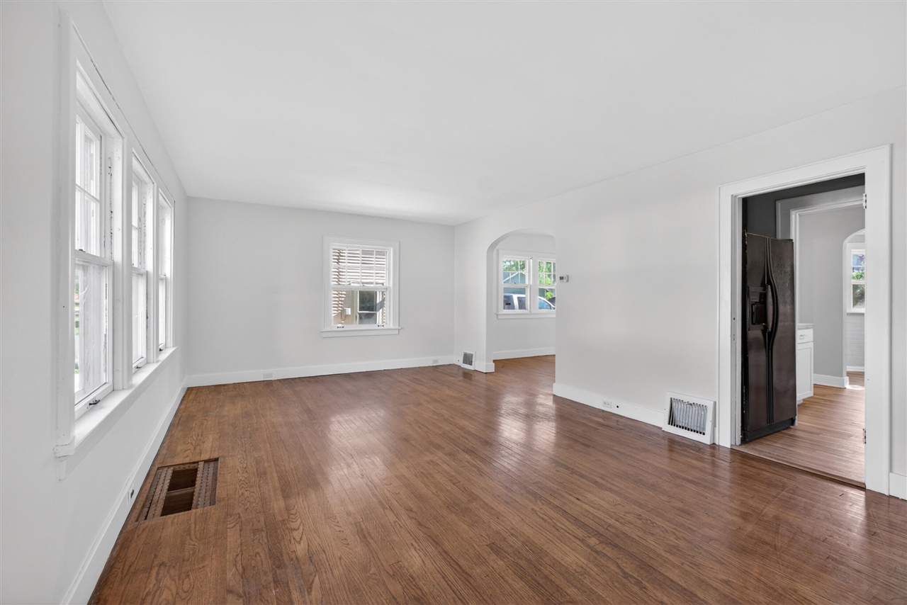 1109 S Webster Street Property Photo 5