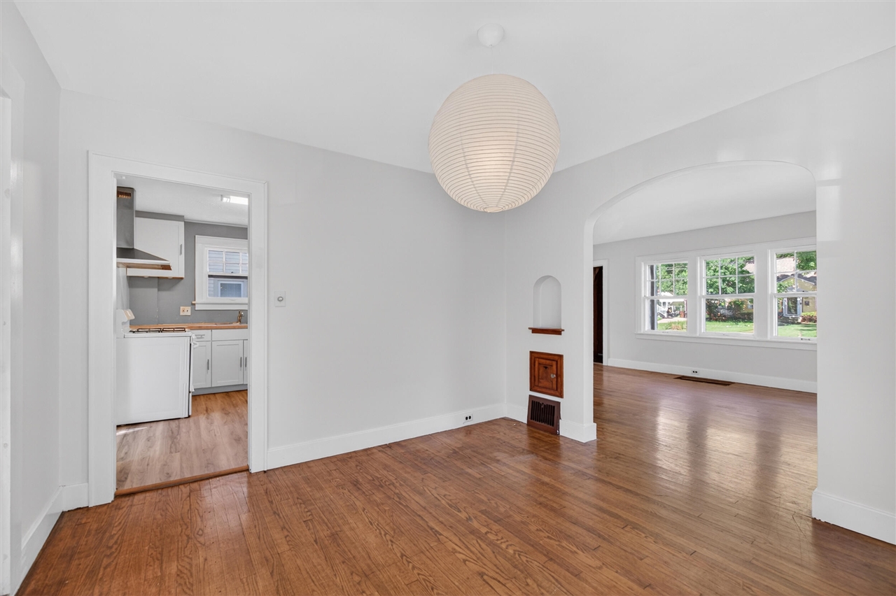 1109 S Webster Street Property Photo 12