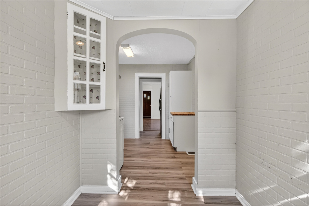 1109 S Webster Street Property Photo 18