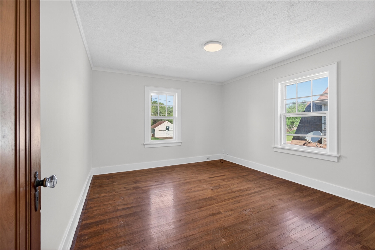 1109 S Webster Street Property Photo 24