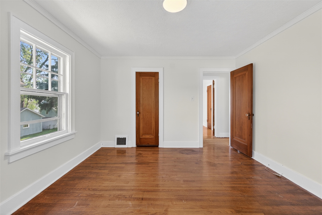 1109 S Webster Street Property Photo 25