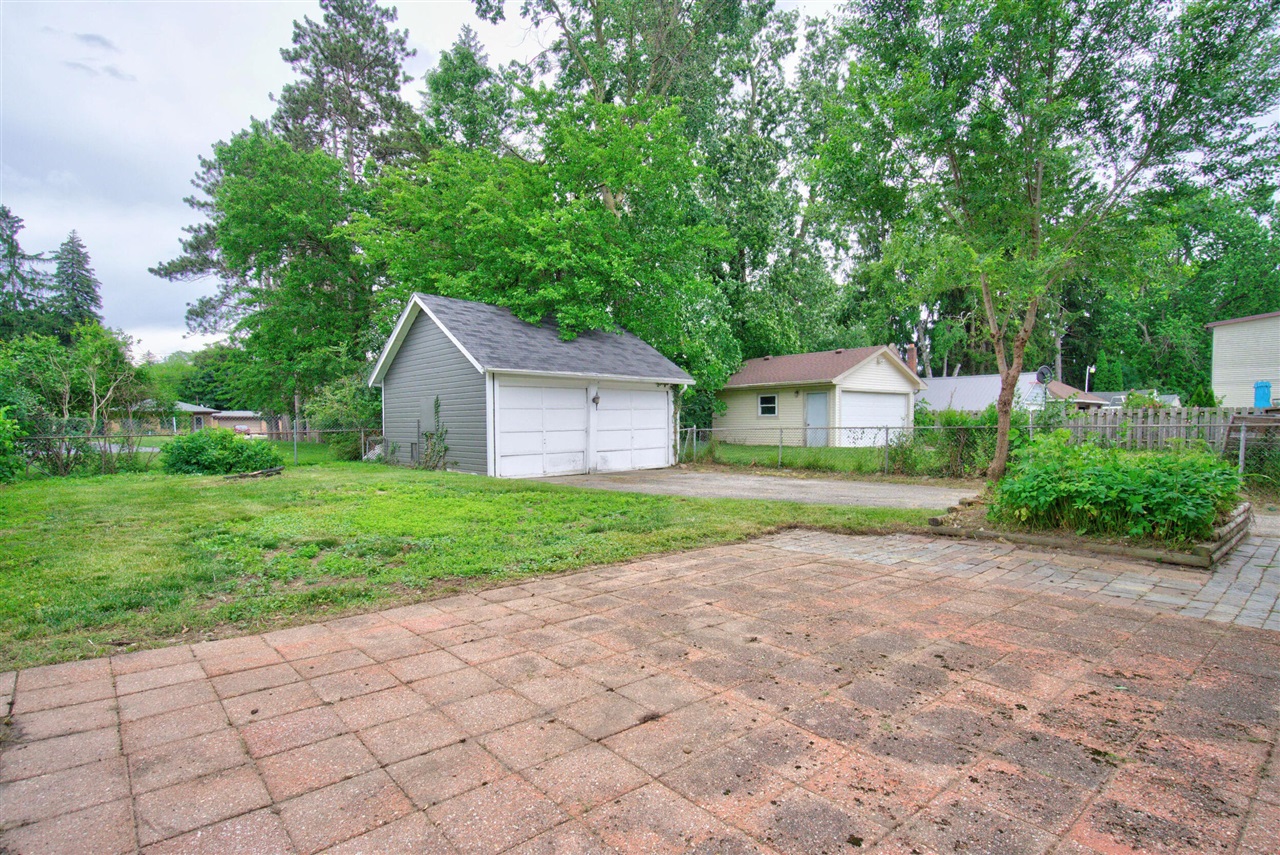 1109 S Webster Street Property Photo 36