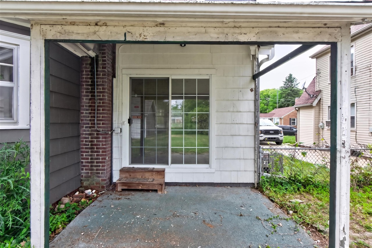 1109 S Webster Street Property Photo 39