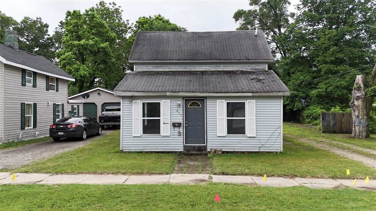 205 Pokagon Street Property Photo 1