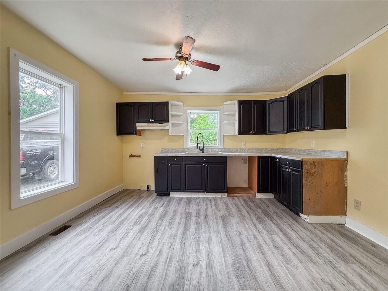 205 Pokagon Street Property Photo 3