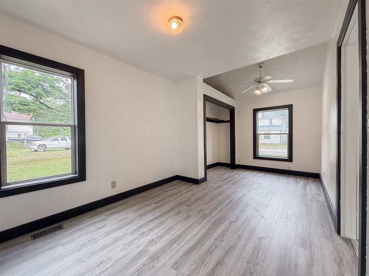205 Pokagon Street Property Photo 10