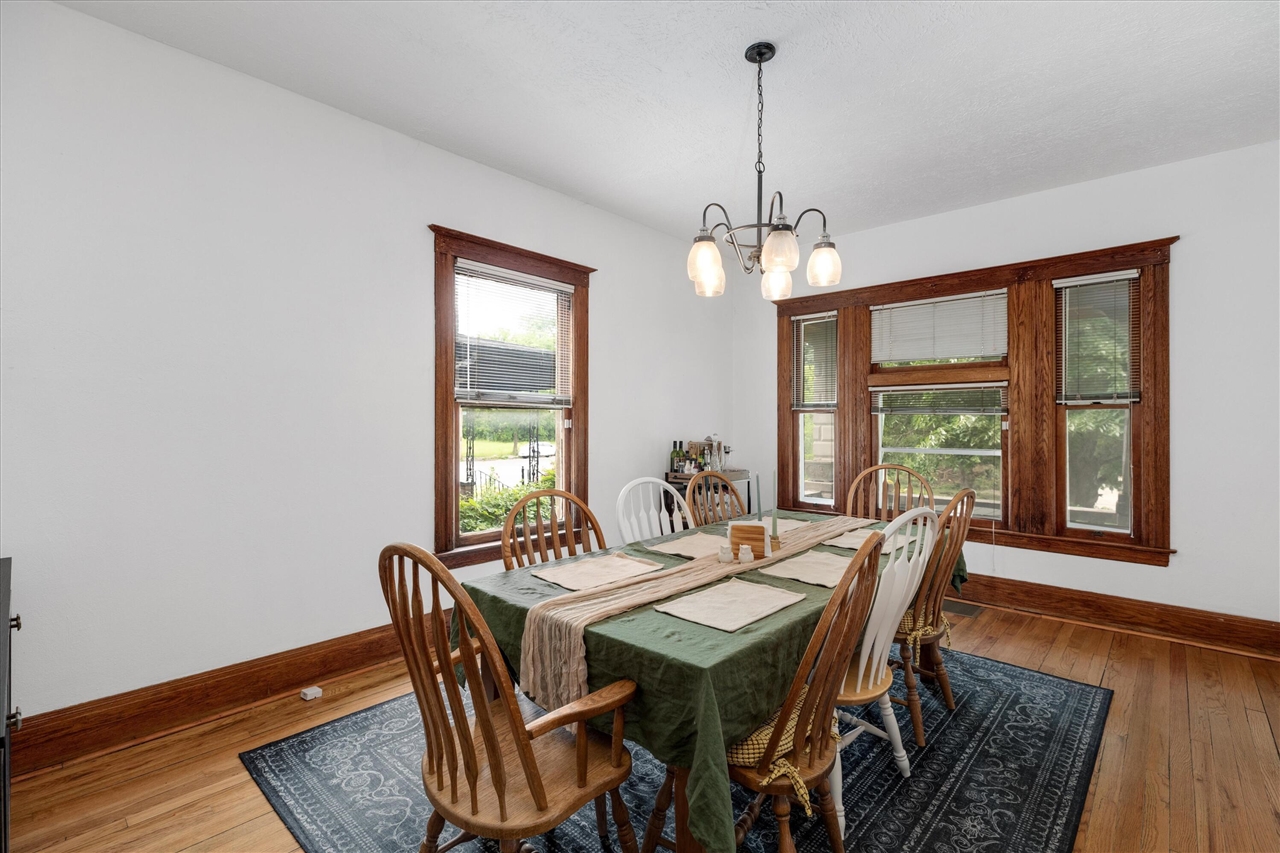 418 King Street Property Photo 9