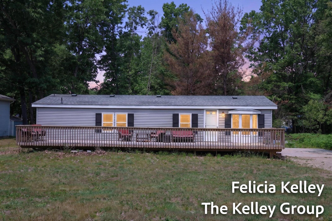 17158 Seneca Court Property Photo 1