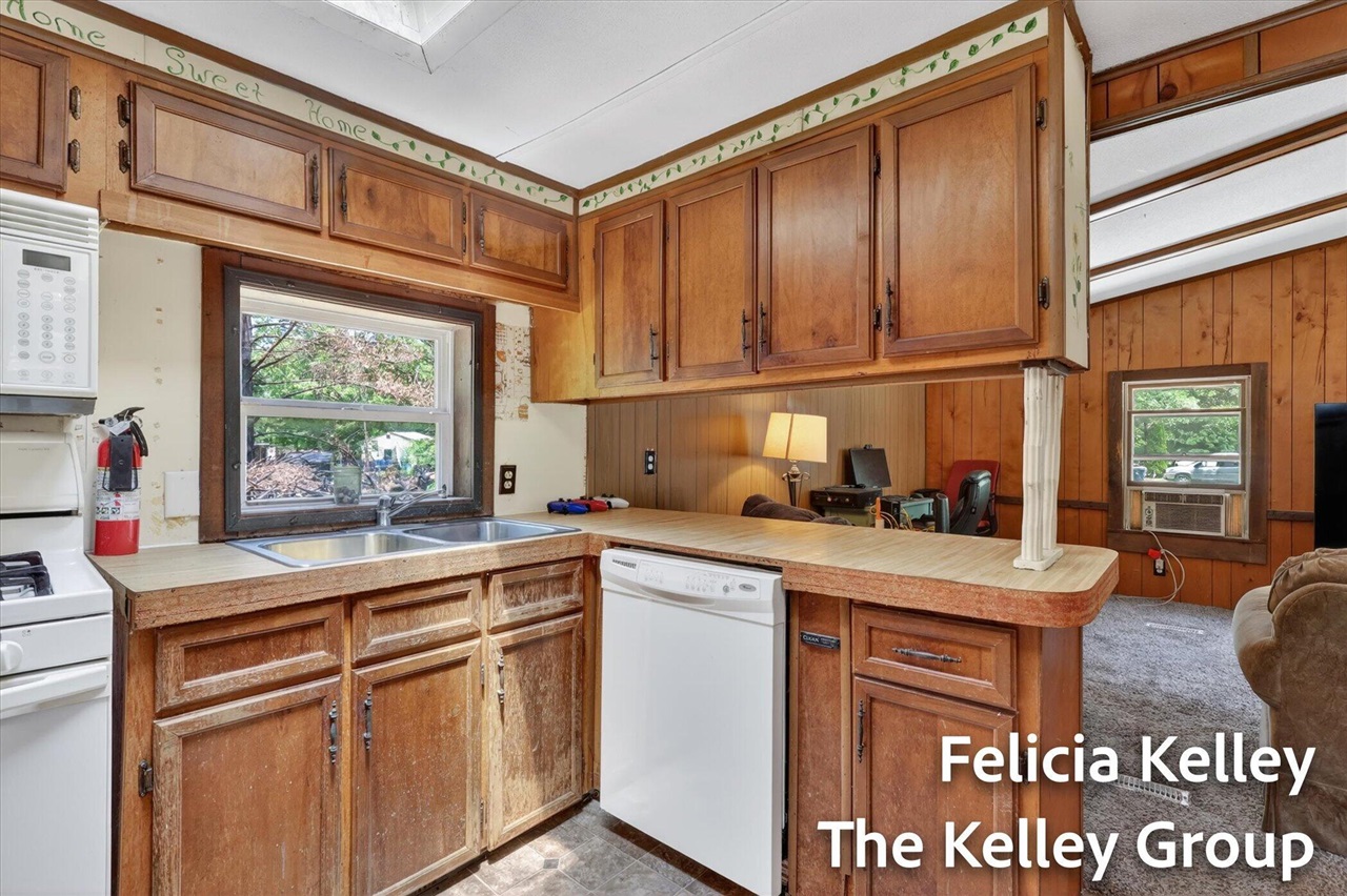 17158 Seneca Court Property Photo 14
