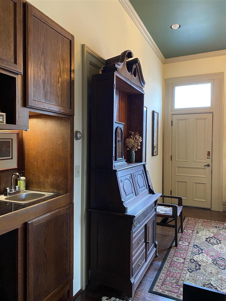 227 E Michigan Avenue Property Photo 17