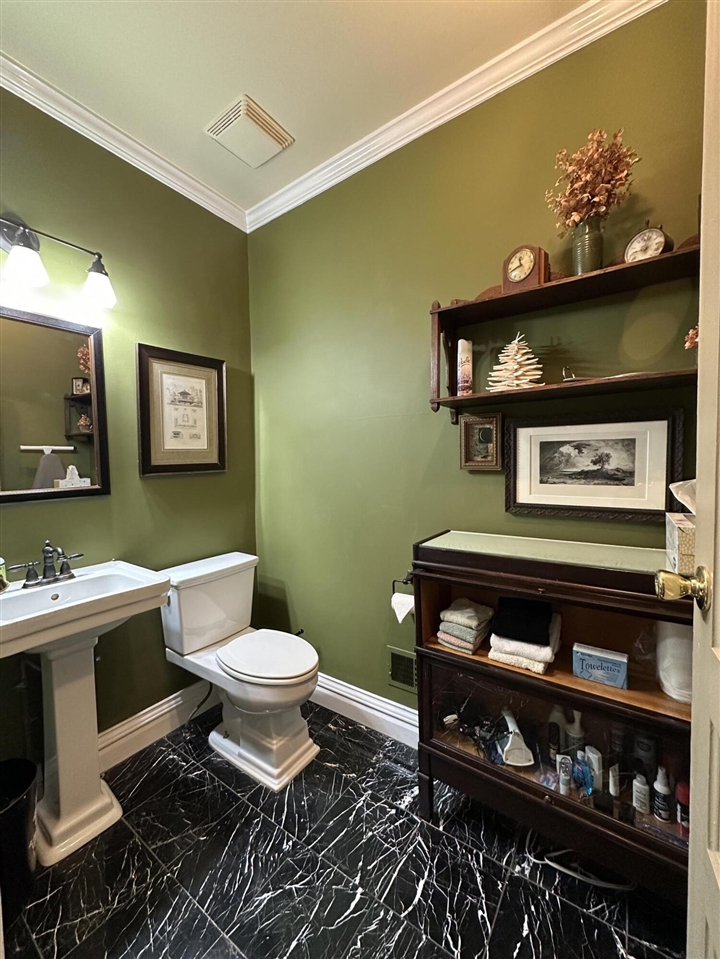 227 E Michigan Avenue Property Photo 21